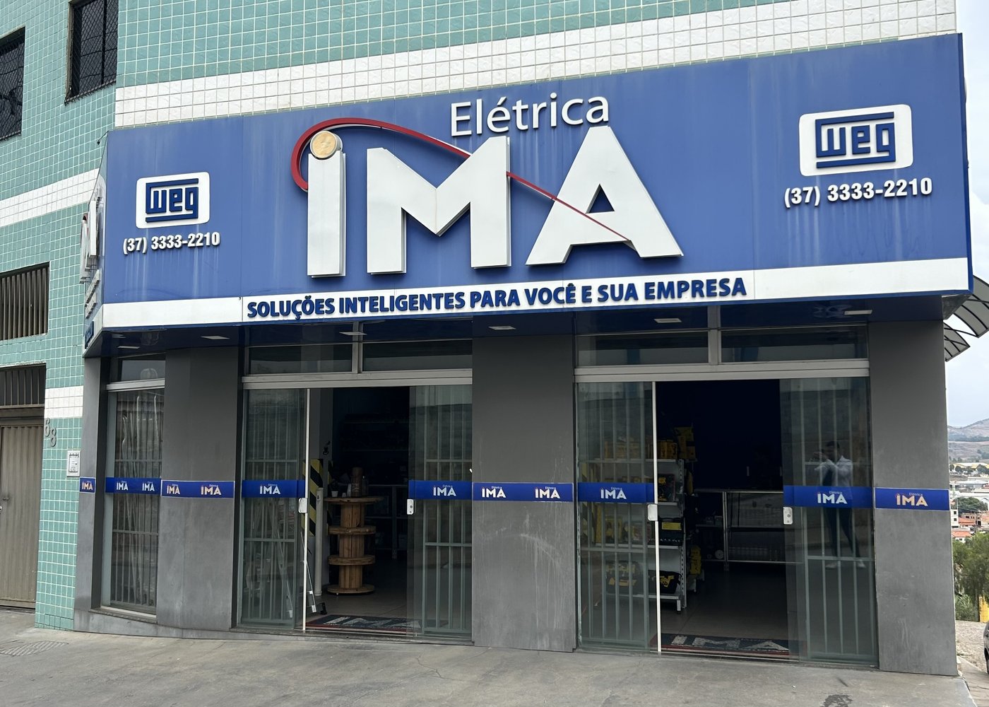 Fachada da loja da Elétrica IMA